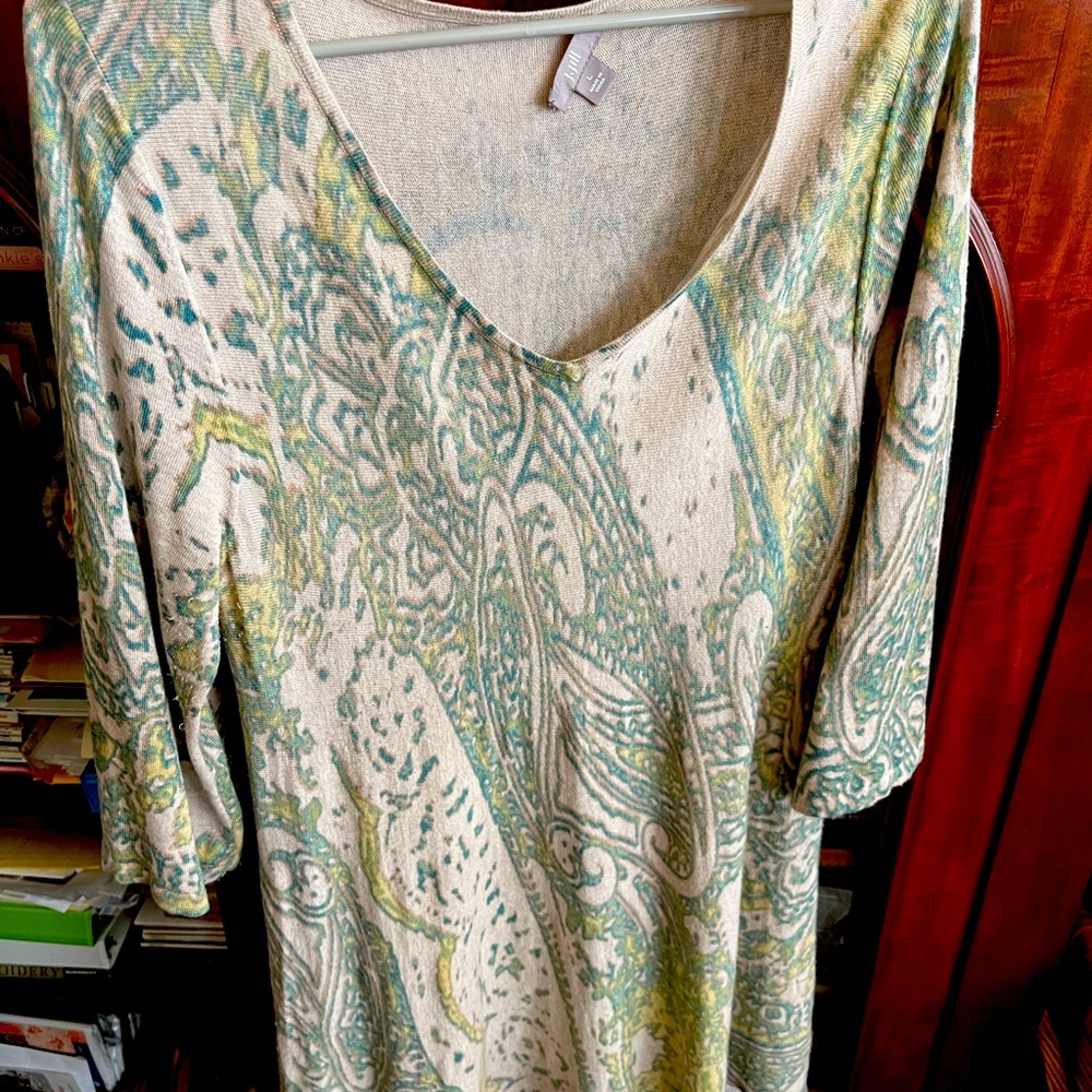 J Jill V neck, light weight sweater. Paisley design, green, tan, yellow. Size L